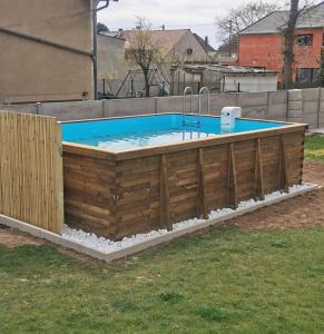 Piscine en bois haut de gamme Pisciz C570