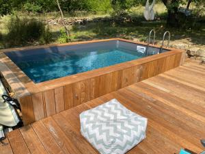 Piscine en bois haut de gamme Pisciz N450 couloir de nage