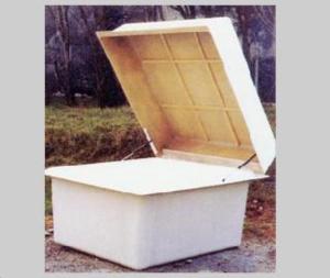 Local technique pour piscine en polyester (petit modèle)